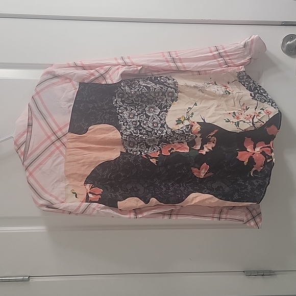 GUESS womans flannel dress shirt - Picture 3 of 4